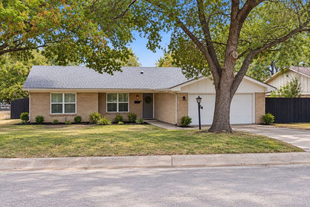 2912 Conejos Drive, Fort Worth, TX 76116 — photo 1