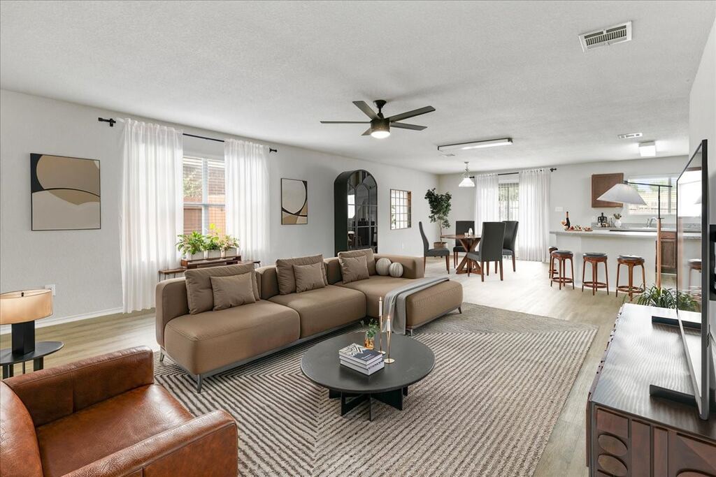 621 Woodpecker Lane, Fort Worth, TX 76108 — photo 1