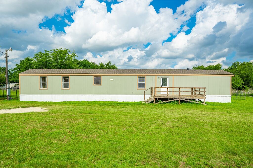7009 Karen Lane, Joshua, TX 76058 — photo 1