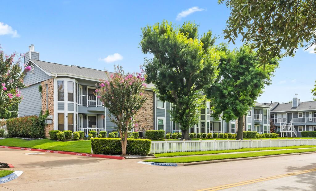 630 W Canty Street B3, Dallas, TX 75208 — photo 1