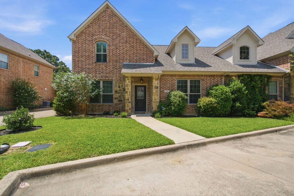 5221 Park Drive, River Oaks, TX 76114 — photo 1