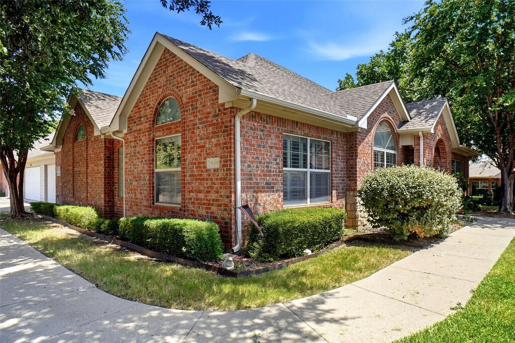 3233 Rosehaven Drive 1610, Fort Worth, TX 76116 — photo 1