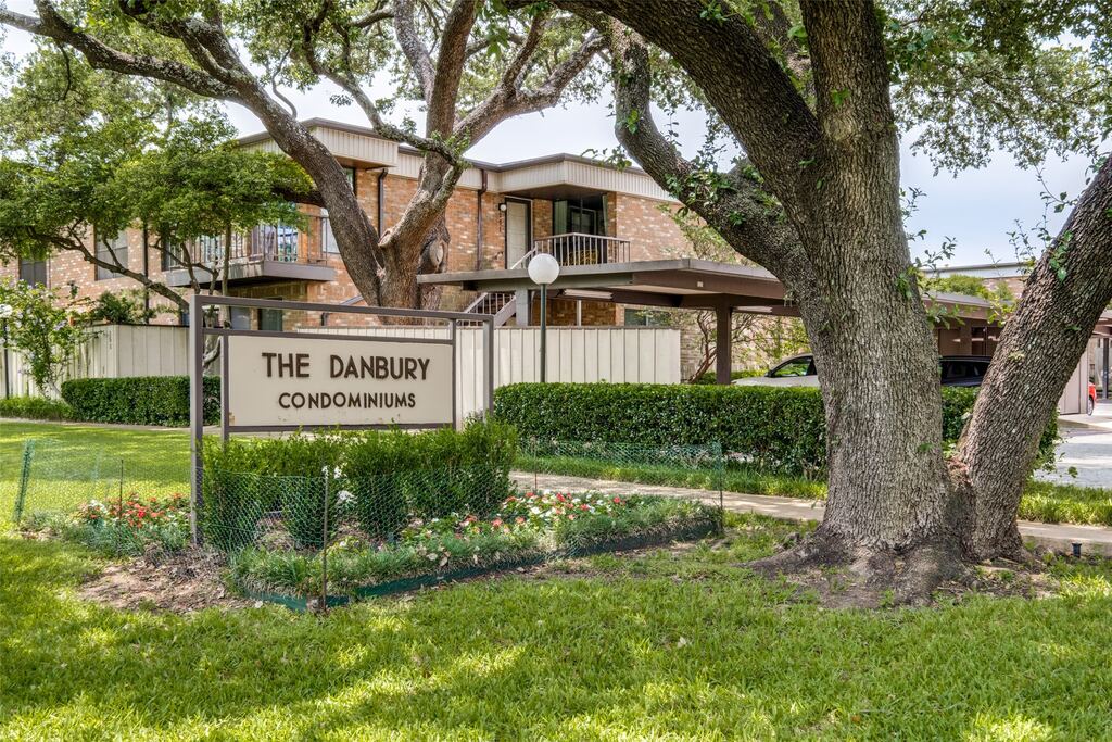 4933 Skillman Street 151, Dallas, TX 75206 — photo 1