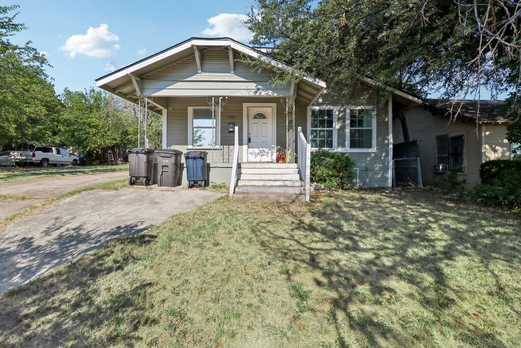 1963 Columbus Avenue, Fort Worth, TX 76164 — photo 1