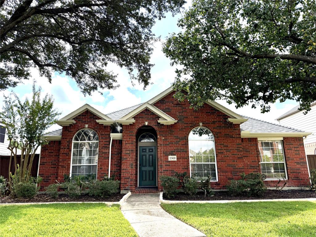 2508 Deer Horn Drive
