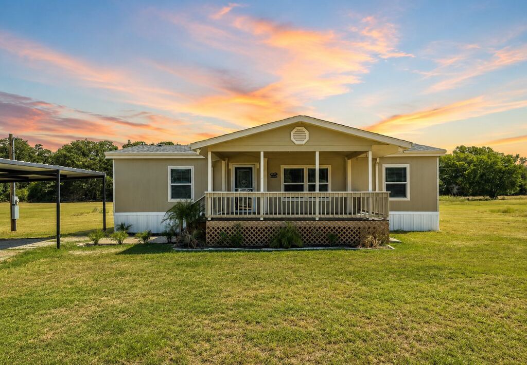 316 Joanne Drive, Gholson, TX 76705 — photo 1