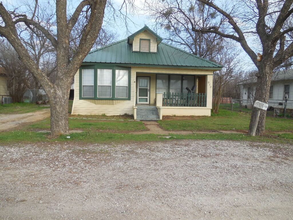 910 Sinclair Street, Ranger, TX 76470 — photo 1