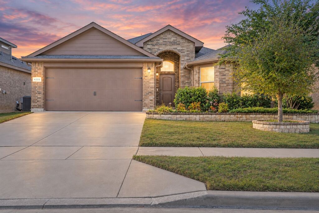4225 Tollcross Lane, Fort Worth, TX 76123 — photo 1