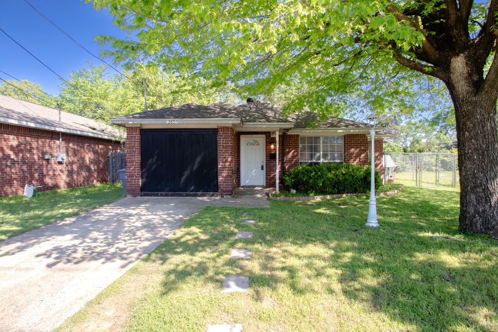 2651 Anderson Street, Dallas, TX 75215 — photo 1