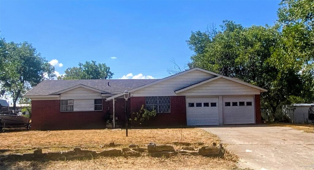 445 Hoffman Drive, Dublin, TX 76446 — photo 1