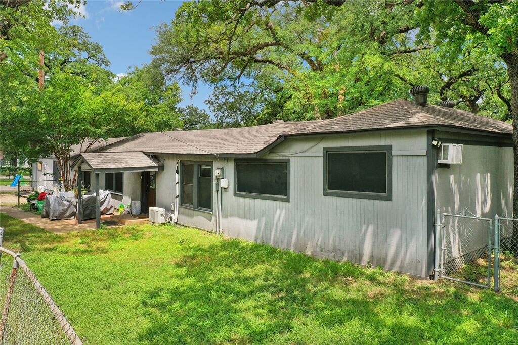 7616 Osage Trail, Lake Worth, TX 76135 — photo 1