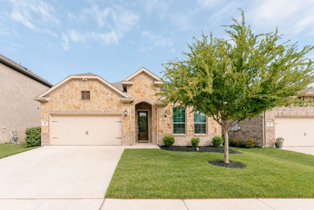 1113 Canuela Way
