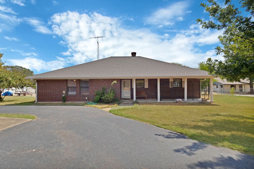 154 Private Road 5926, Yantis, TX 75497 — photo 1
