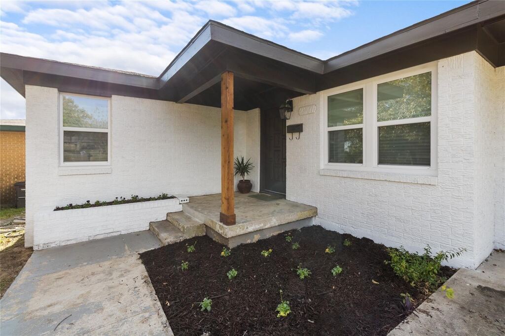 2907 Clinton Avenue, Fort Worth, TX 76106 — photo 1