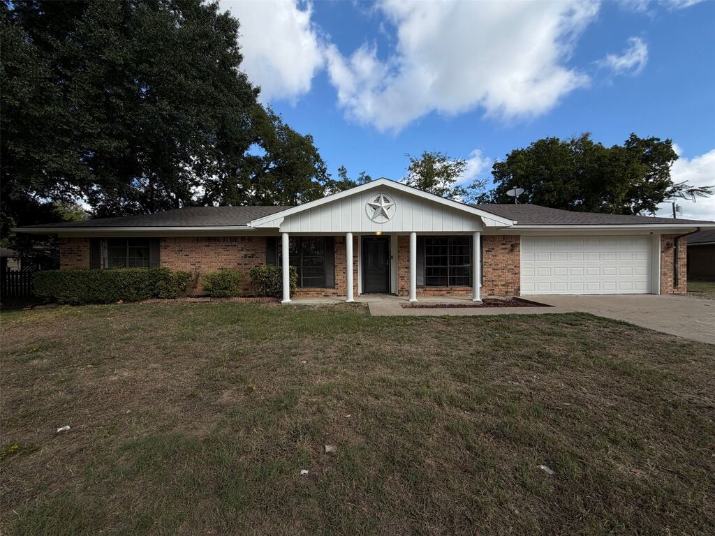 203 Frost Creek Avenue