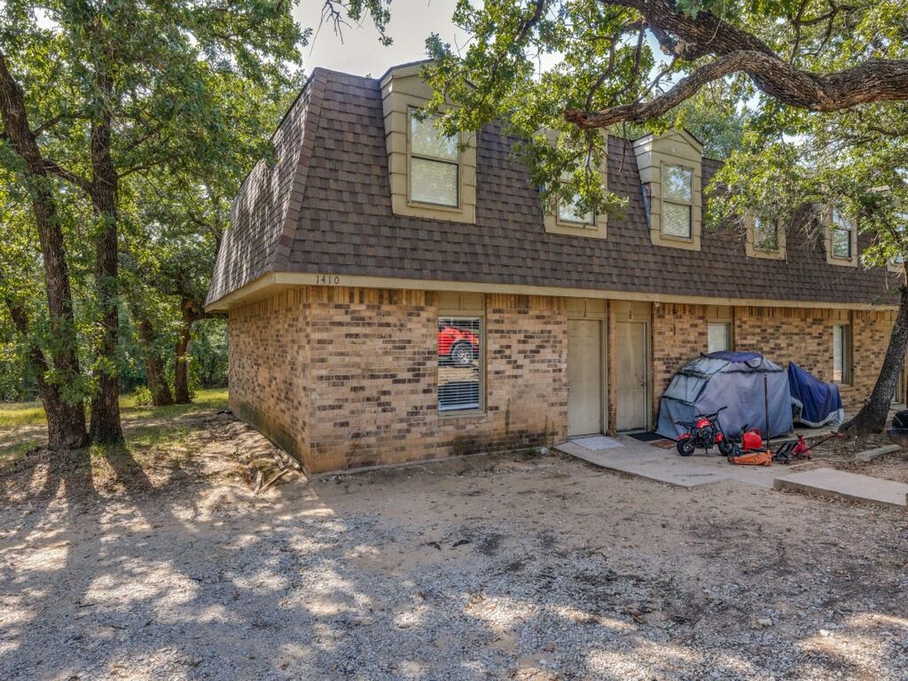1408 Arvel Circle C, Reno, TX 76020 — photo 1
