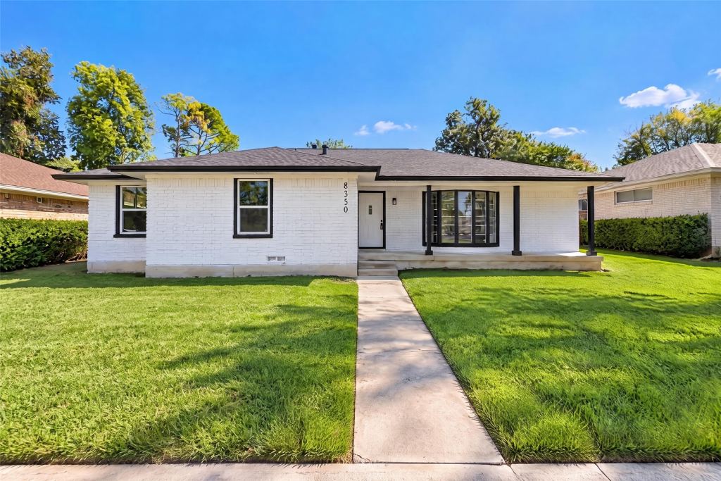 8350 CADENZA Lane