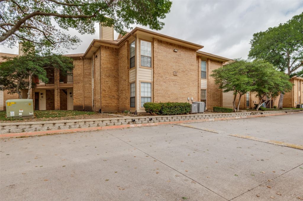 16301 Ledgemont Lane 277, Addison, TX 75001 — photo 1