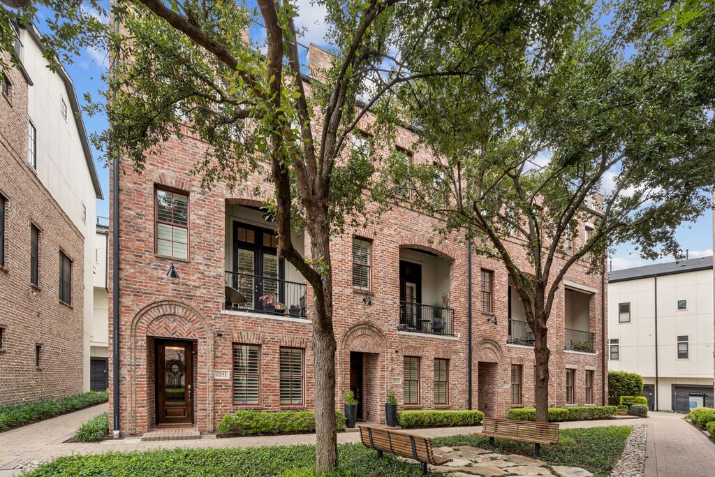 2141 Norlock Lane, Dallas, TX 75201 — photo 1