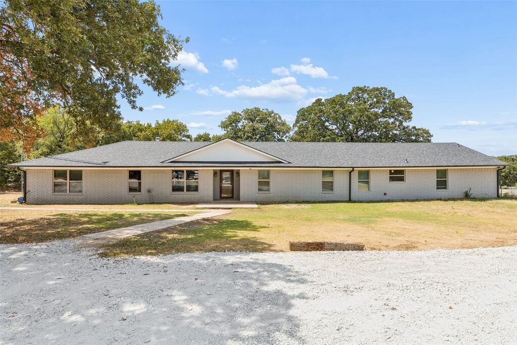 1111 Riley Road, Whitesboro, TX 76273 — photo 1
