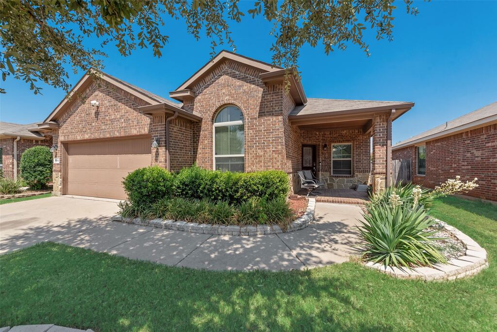 1045 Doe Meadow Drive, Fort Worth, TX 76028 — photo 1