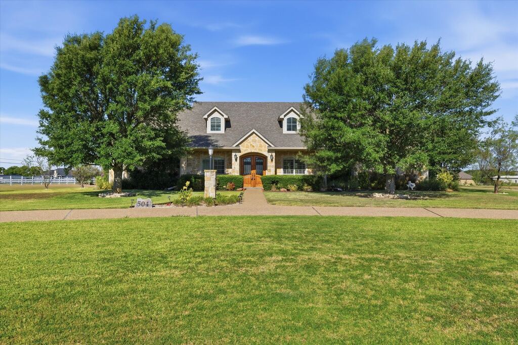 504 Casa Del Rancho Road, Lorena, TX 76655 — photo 1