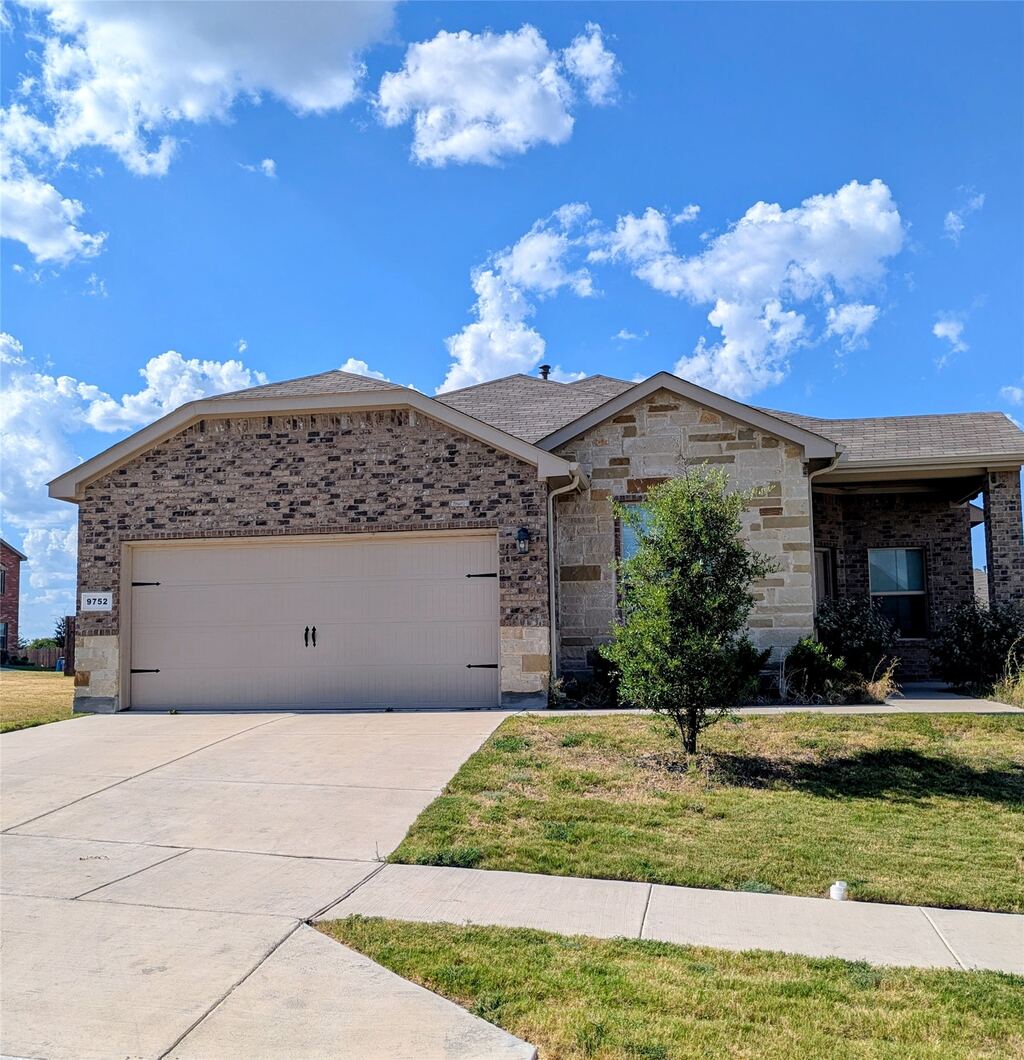 9752 New Bern Drive, Fort Worth, TX 76108 — photo 1