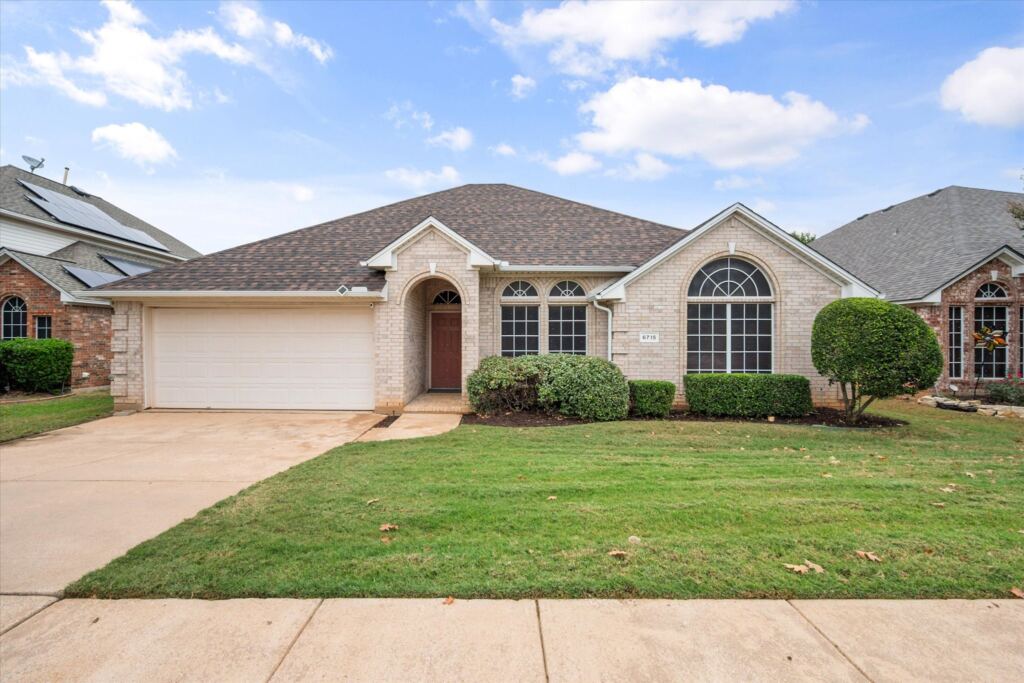 6715 Canis Drive