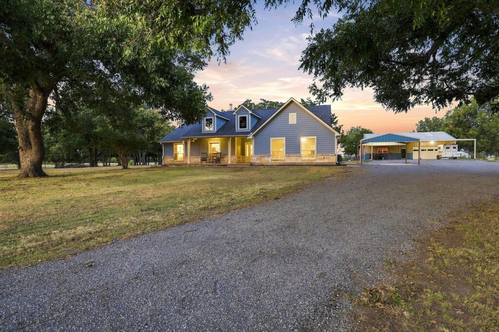10381 Fm 512, Wolfe City, TX 75496 — photo 1