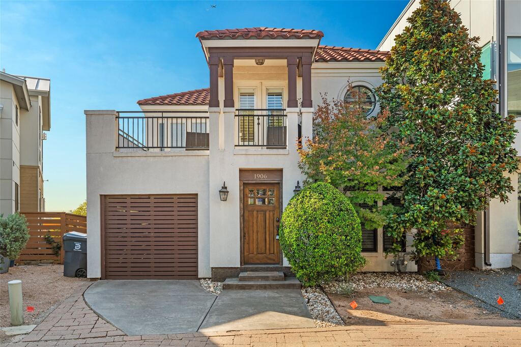 1906 Malone Cliff View, Dallas, TX 75208 — photo 1
