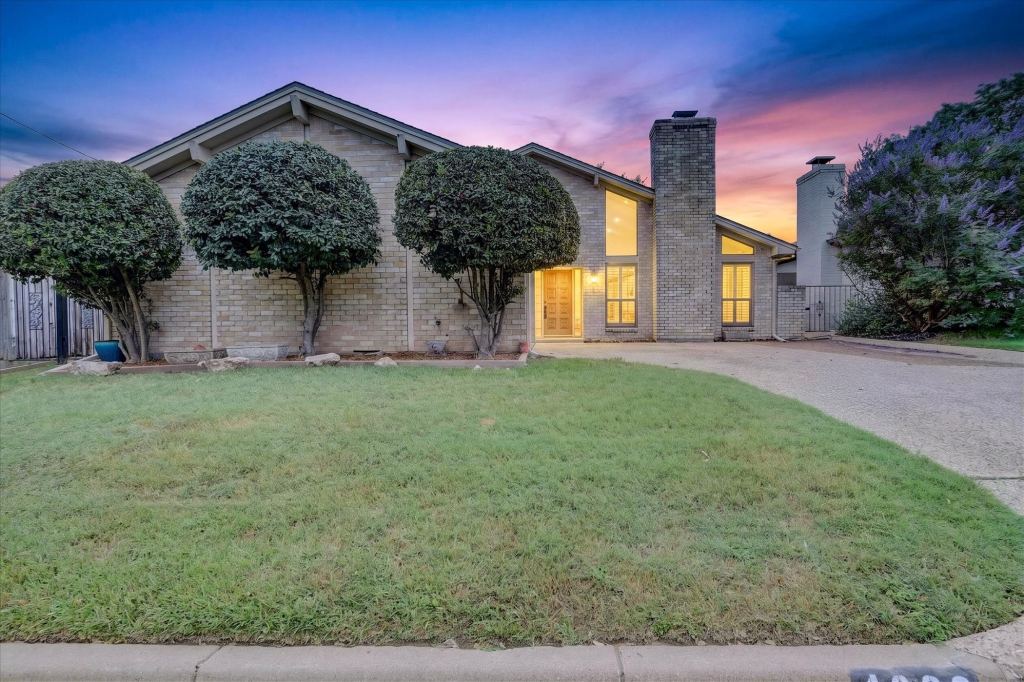 4083 Hidden View Circle, Fort Worth, TX 76109 — photo 1