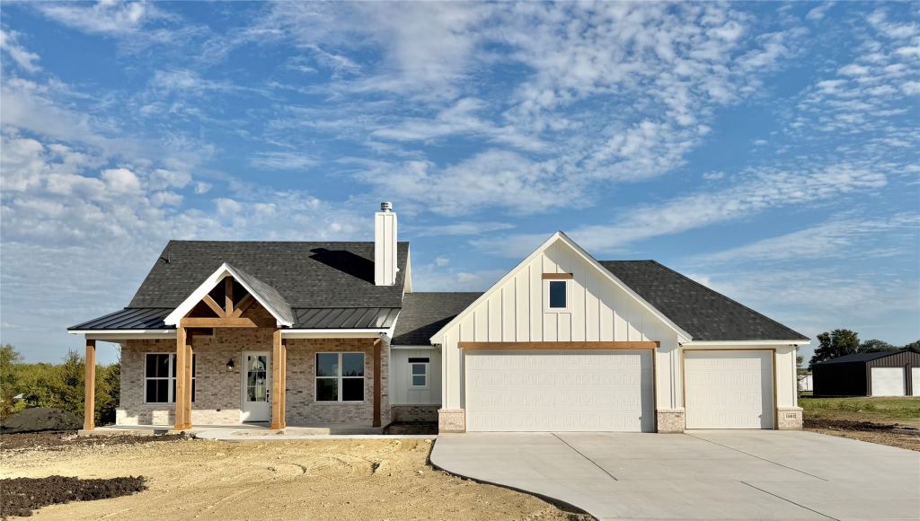 1001 Sabrina Court