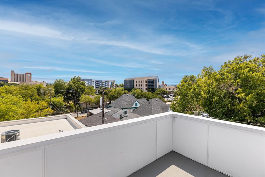 1120 Galveston Avenue 5, Fort Worth, TX 76104 — photo 1