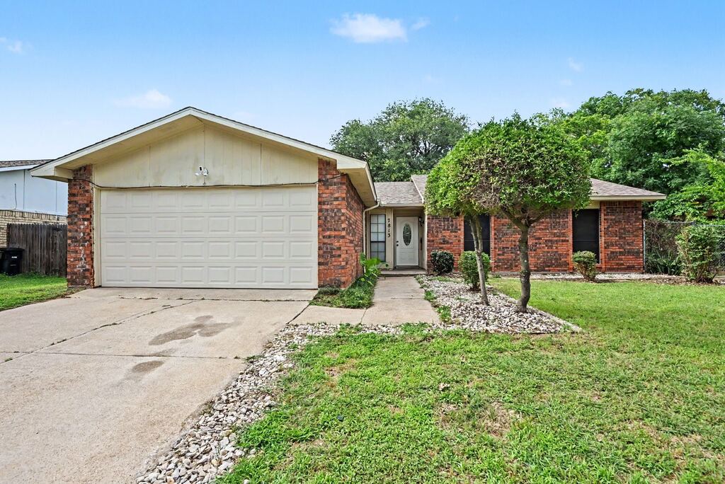 7813 Acapulco Road, Fort Worth, TX 76112 — photo 1