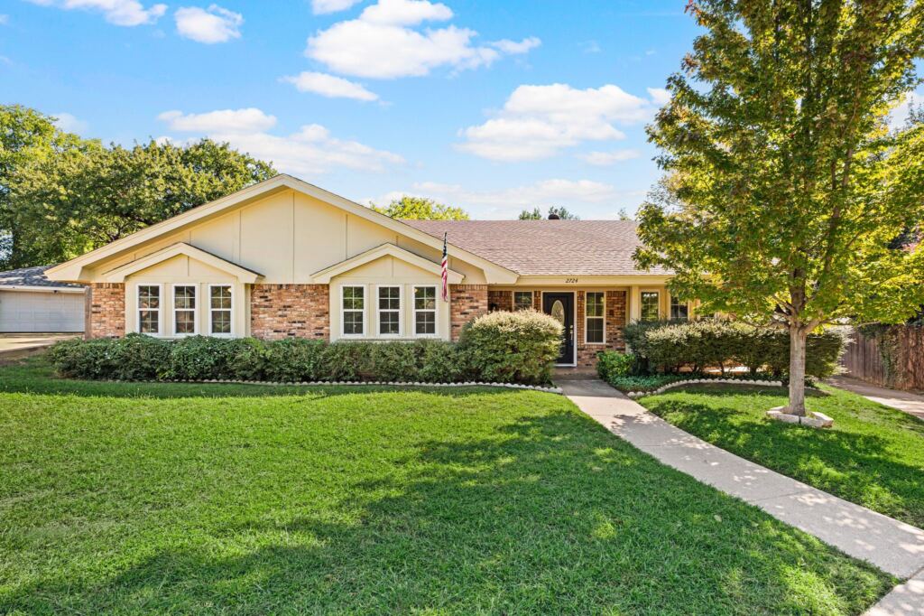2724 Westridge Drive