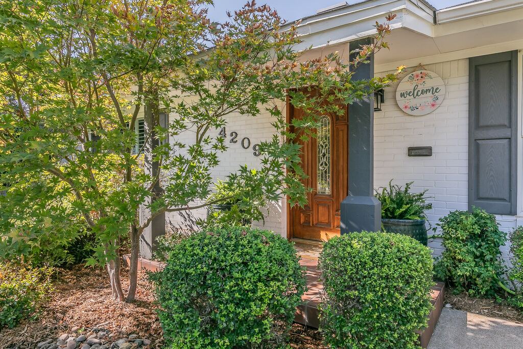 4209 Bilglade Road, Fort Worth, TX 76109 — photo 1