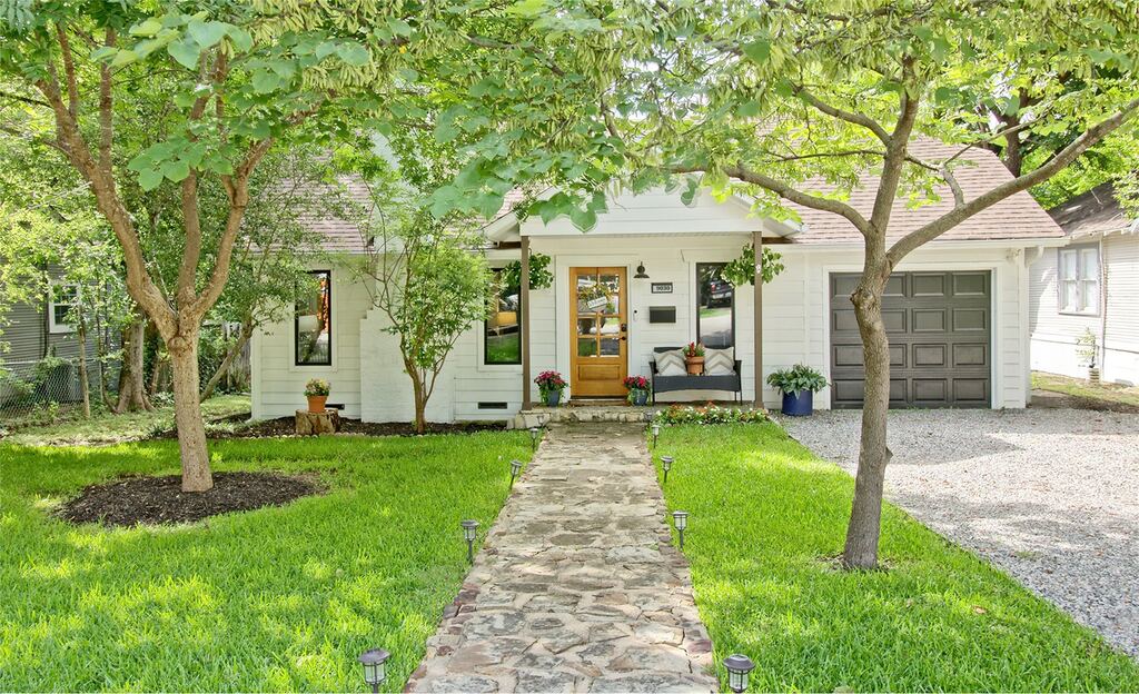 9030 San Benito Way, Dallas, TX 75218 — photo 1