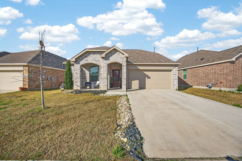 14813 Mainstay Way, Fort Worth, TX 76052 — photo 1