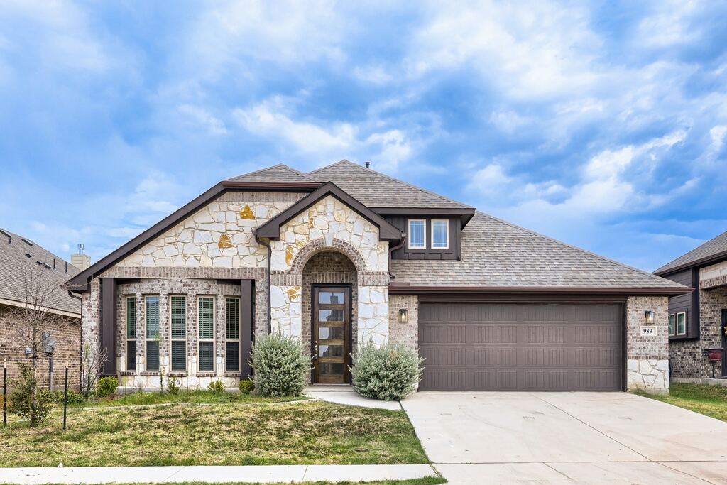 989 Imperial Eagle Road, Alvarado, TX 76009 — photo 1