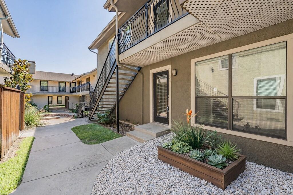 5816 Birchbrook Drive 124, Dallas, TX 75206 — photo 1