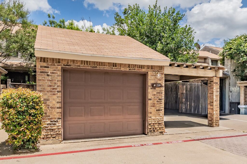 219 Shady Lane Drive, Fort Worth, TX 76112 — photo 1