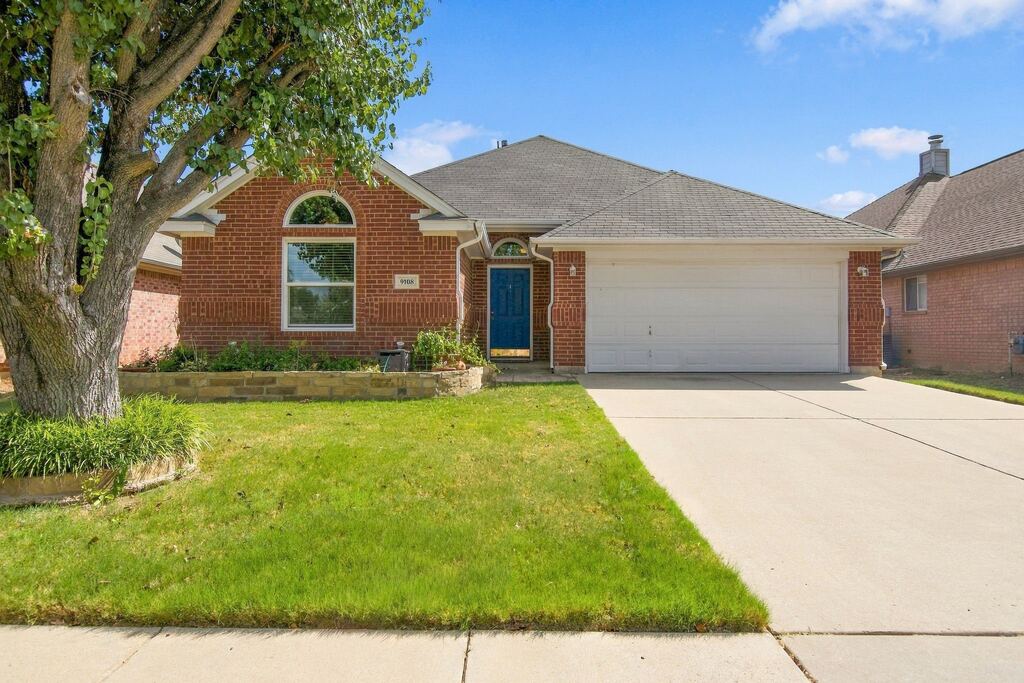 9108 Saranac Trail, Fort Worth, TX 76118 — photo 1