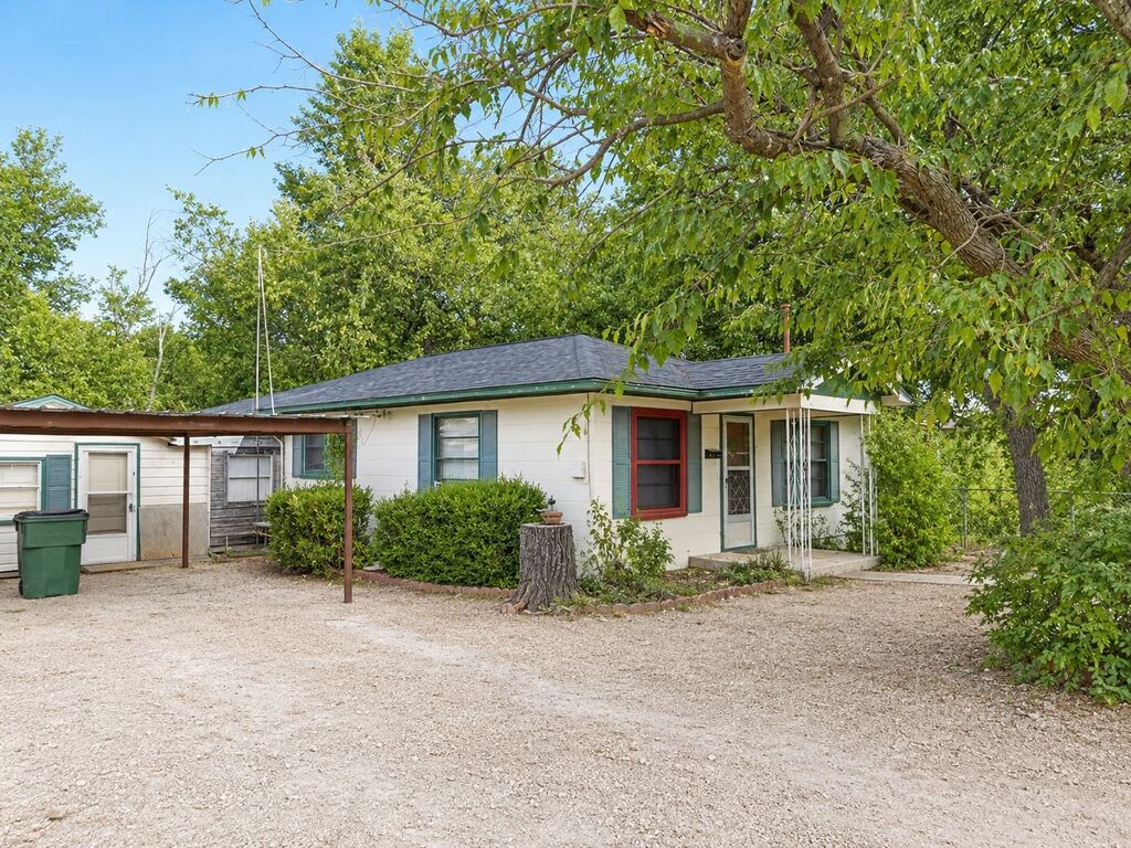 317 Hurt Street, Dublin, TX 76446 — photo 1