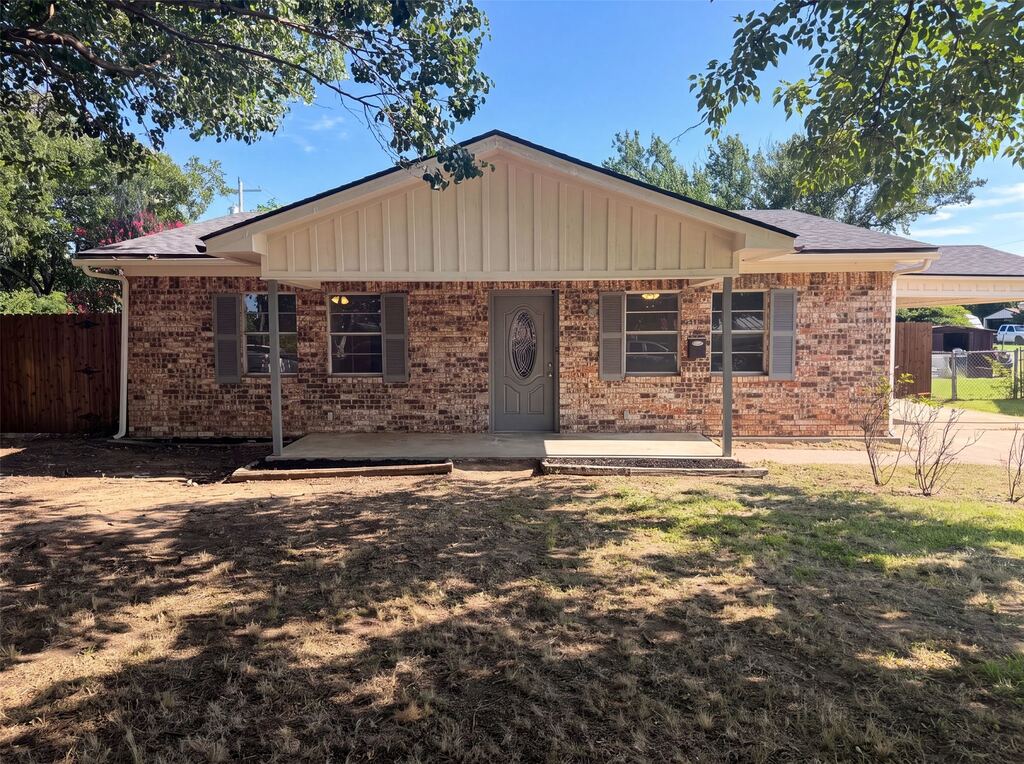 502 Jennings Street, Nocona, TX 76255 — photo 1