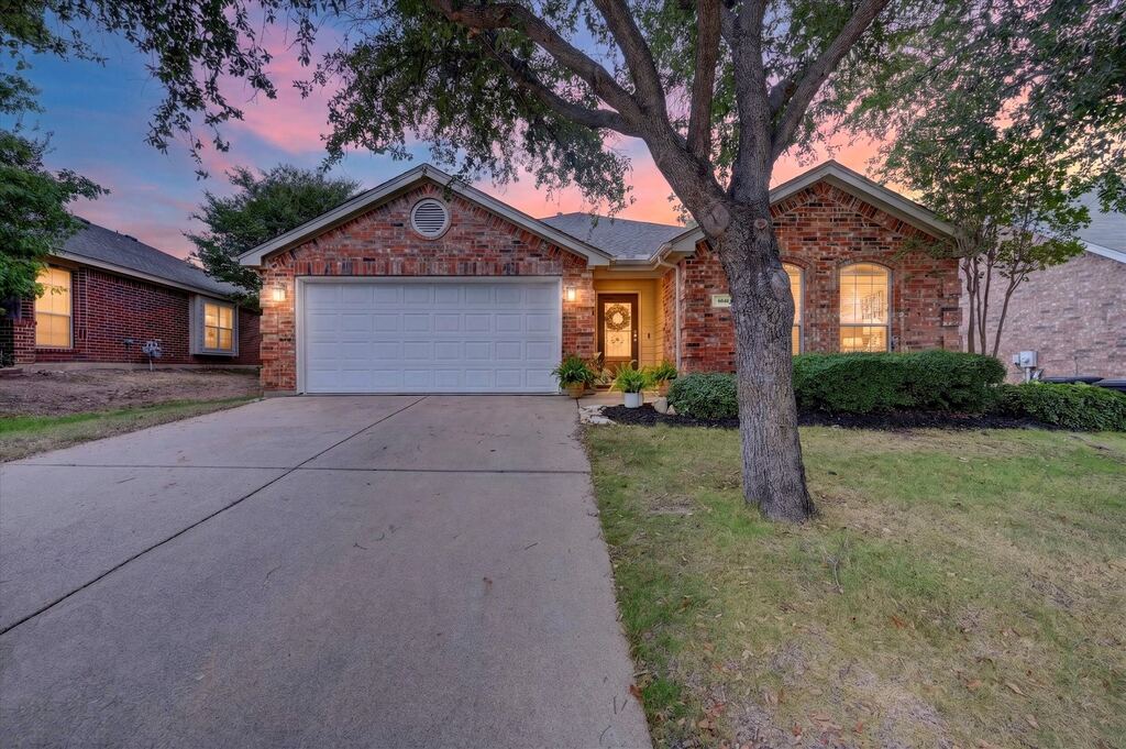 6040 Walleye Drive, Fort Worth, TX 76179 — photo 1