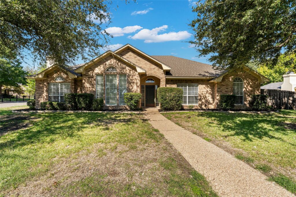 1331 Western Ridge Drive, Waco, TX 76712 — photo 1