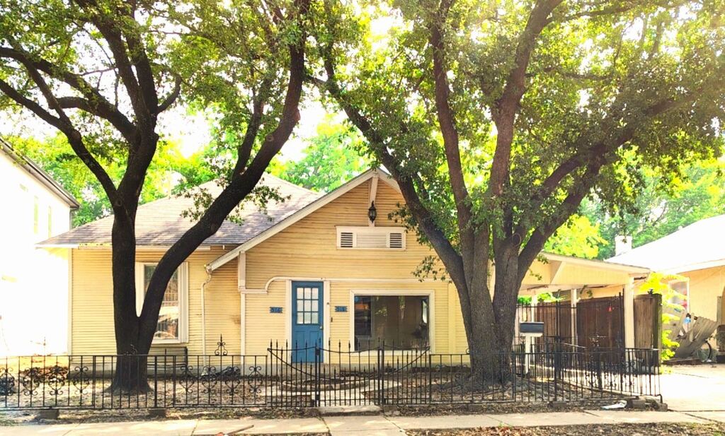 516 & 518 S Glasgow Drive, Dallas, TX 75223 — photo 1