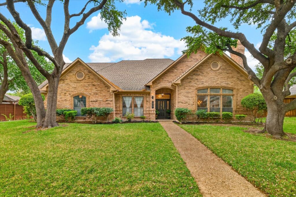 7417 Hiddencreek Drive