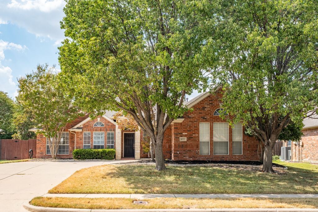 10717 Elmhurst Lane, Fort Worth, TX 76244 — photo 1