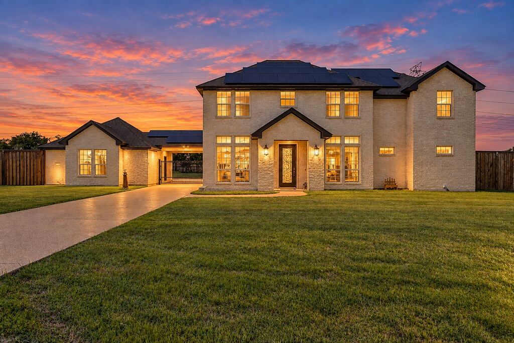5400 Posada Drive, Fort Worth, TX 76036 — photo 1
